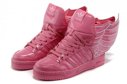 Jeremy Scott - Adidas con Alas en charol rosa