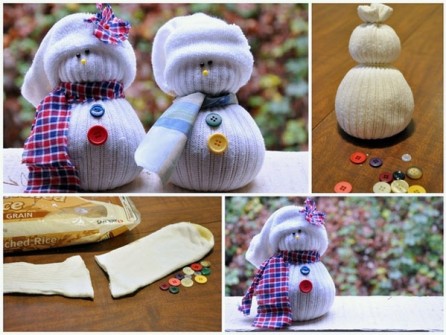 15 Adornos de Navidad que puedes hacer con tus hijos - Muñecos de nieve hechos con calcetines