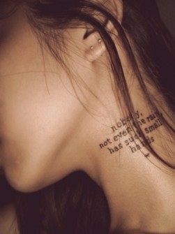 Tatuajes en el Cuello